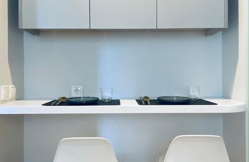 Alimos Apartment | Riviera Yacht Style Condo & Pool Access #Unoblu