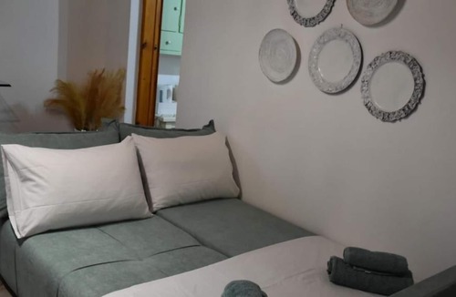 Skiathos Town Apartment | Romantic Cottage Oasis in Skiathos