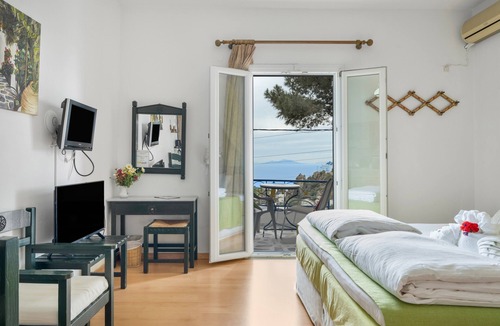 Aegiali Apartment | Room 15 at Pagali Hotel with King Bed