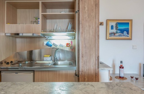 Aegiali Apartment | Room 18 at Pagali Hotel for Families