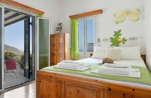 Aegiali Apartment | Room 6 at Pagali Hotel in Amorgos
