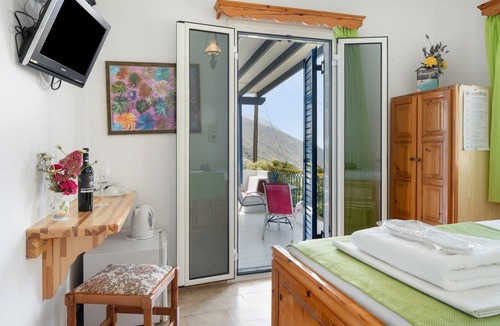Tholaria Apartment | Room 7 at Pagali Hotel with King Bed