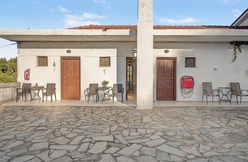 Psaropouli Apartment | Room 'Orama 14' with Shared Terrace, Wi-Fi and Air Conditioning