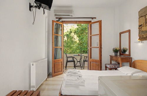Psaropouli Apartment | Room 'Orama 32' with Sea View, Wi-Fi and Air Conditioning