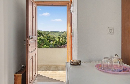 Psaropouli Apartment | Room 'Orama 33' with Sea View, Wi-Fi and Air Conditioning