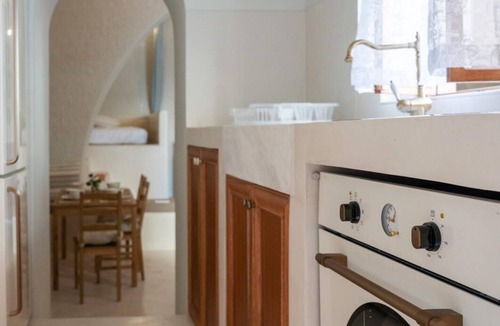 Archangelos Apartment | Rose Traditional House