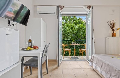 Platia Viktorias Hotel | Salver Stays Athens Hotel