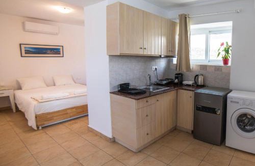 Ornos House | San Constantine