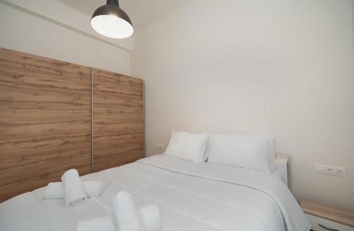 Aigaleo Apartment | Santa Marina - Comfortable & Cozy House in Egaleo-Athens