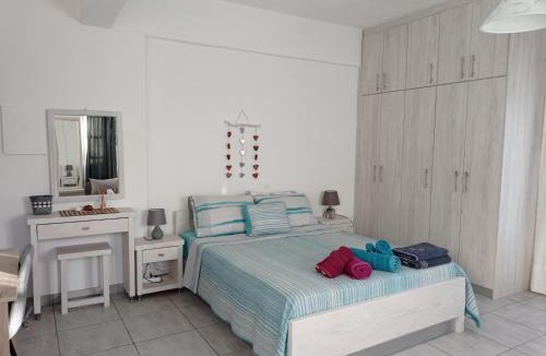 Perissa Apartment | Santorini Sigala Studios 2