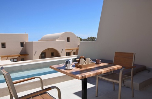 Vothon Villa | Santorini - Villa - Sleeps 2 - Pool - Parking