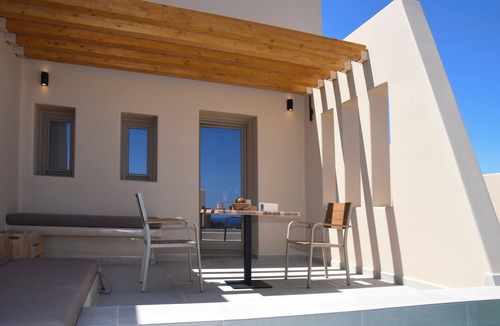Vothon Villa | Santorini - Villa - Sleeps 2 - Pool - Parking