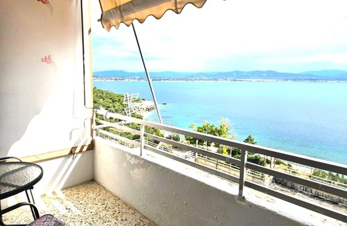 Loutraki-Agioi Theodoroi Apartment | Sea Breeze Solo