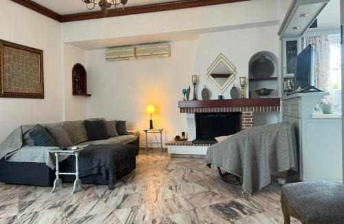 Oropos House | Sea front house & garden, Oropos