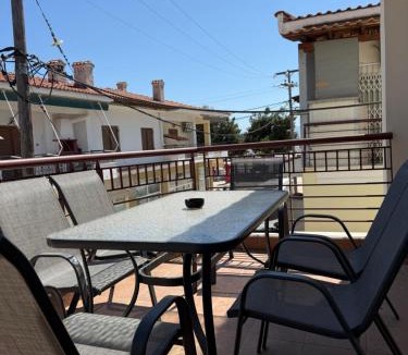 Paralia Ofryniou Apartment | Sea side 1