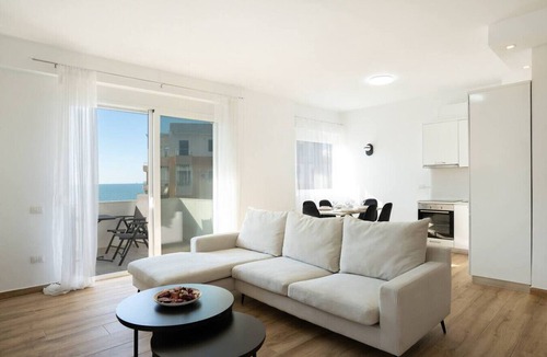 Golem Condo | Sea View-Expansive Apartment by TOK