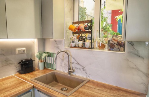 Pylos House | Sea view free Parking sleeps 7