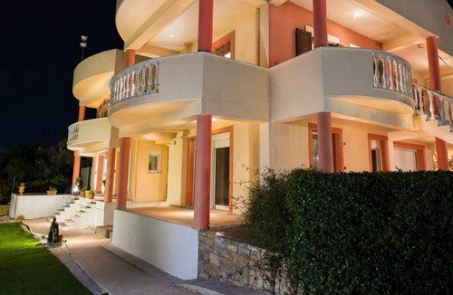 Ionia Apartment | Sea View Kallisto - Mastiha Grove Suite Chios