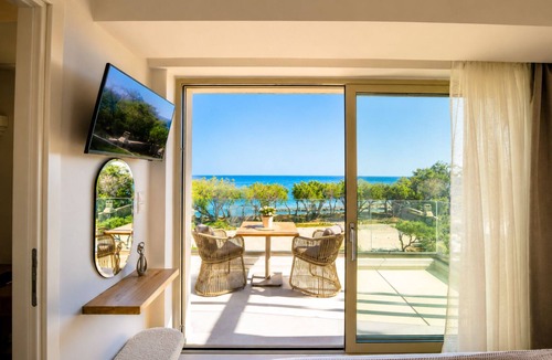 Ierapetra Villa | Seafront 3 bedroom villa