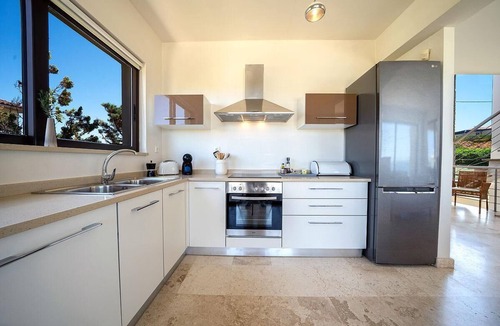 Stavros Villa | Seafront 4 bedroom villa