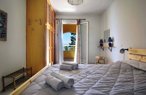 Kavos Villa | Seafront Cozy Villa - Corfu Homely Getaway