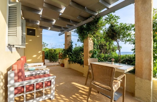 Ag. Georgios House | Seafront Loft 'Myrto' with Sea View, Private Terrace and Air Conditioning