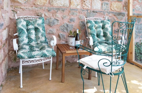 Mikri Mantineia Apartment | Seafront retreat Apartment in Almyros, Kalamata