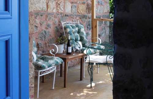 Mikri Mantineia Apartment | Seafront retreat Apartment in Almyros, Kalamata