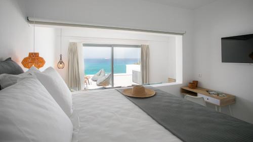 Maragas Apartment | Seanfinity Beachfront Suites