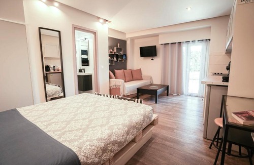 Rafina-Pikermi Apartment | Seaside Studio Meltemi