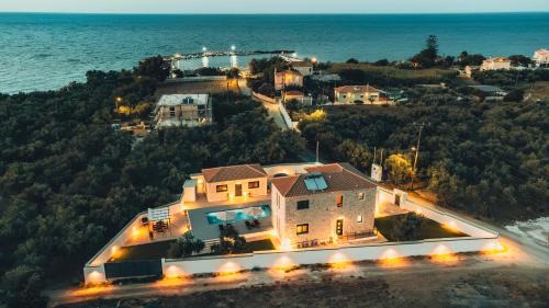 Psarou Villa | Seaside Villa Volter
