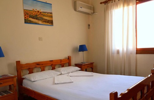 Kefalari Apartment | Seaview self catering apartment - Helen No 1