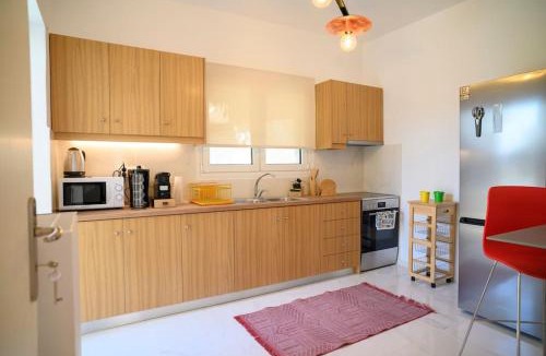 Glyfada Villa | Seclusion, Privacy and 2 bedroom Luxury in Glyfada