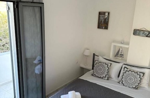 Vothon House | Serene Guest Room Retreat in Vothonas, Greece