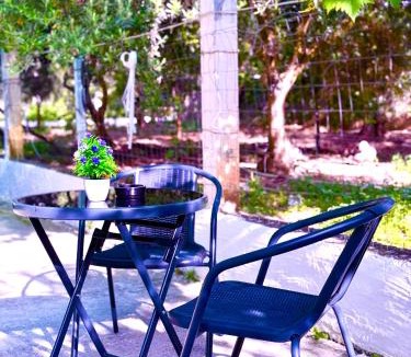 Vlore Apartment | Serenity Studios in Country House