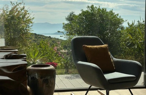 Ishem Apartment | Serenity Villa with Private Pool - Cape of Rodon