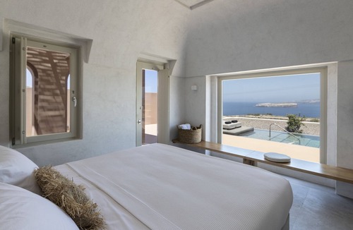 Akrotiri House | Serra Exclusive Suites