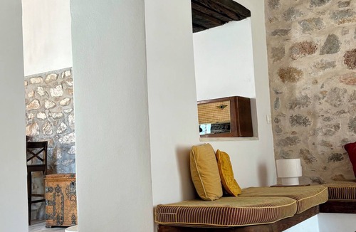 Idhra Villa | Siena House Hydra - Renovated in 2026