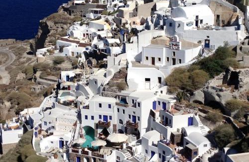 Finikia Villa | Signature Santorini Villa 2 Bedroom Villa Private Jetted Pool & Beautiful