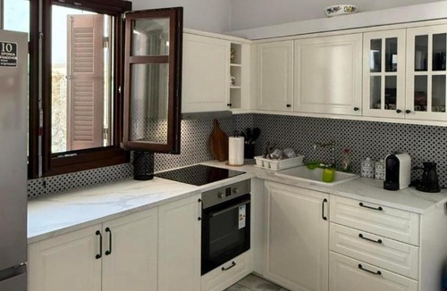 Skiros Apartment | Simple Greece Skyros- Άνετη διαμονή εντός του παραδοσιακού οικισμού 56τμ