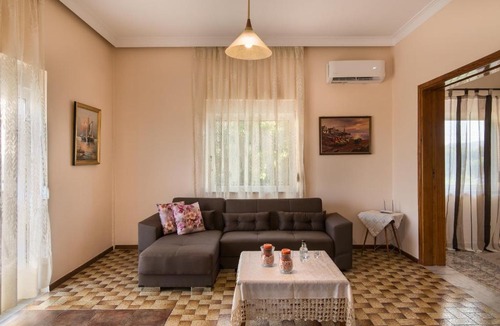 Kamisiana House | Sirens House
