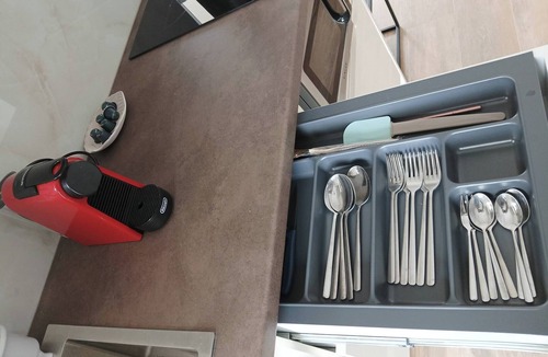 Amarousion Apartment | Skyfall Studio Marousi