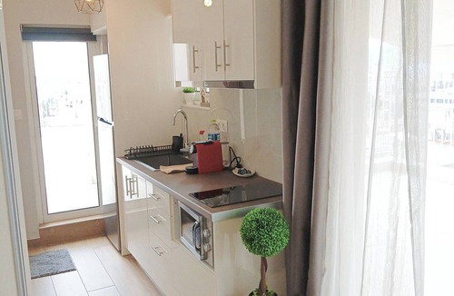 Amarousion Apartment | Skyfall Studio Marousi