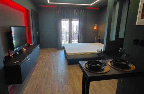 Larissa Apartment | Skyline suite studio