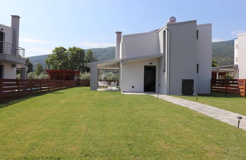Skotina House | Small beautifully located resort with private pools.