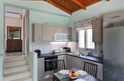 Lefkada Town Villa | Small Halipoma Odysseas into Lefkada town & close to Ai Giannis beach