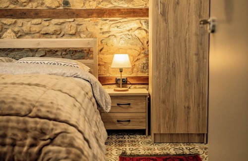 Lagkadas Apartment | Sochos - Sohos Traditional Homes - Vertiskos-Located right next to the mountain.