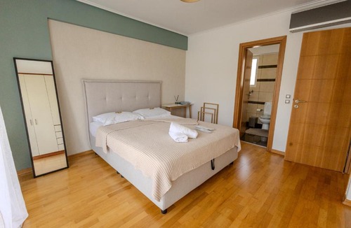Glyfada Apartment | South Luxury Suite 98