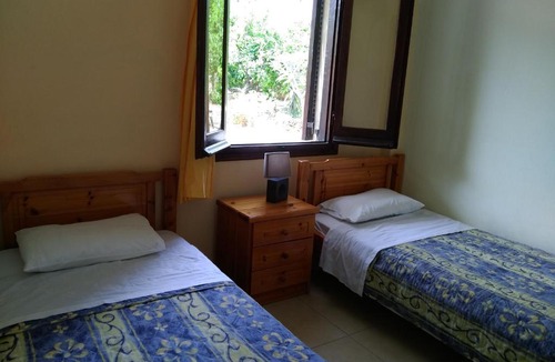 Ammoudara Villa | Spaceful apartment with veranda n garden