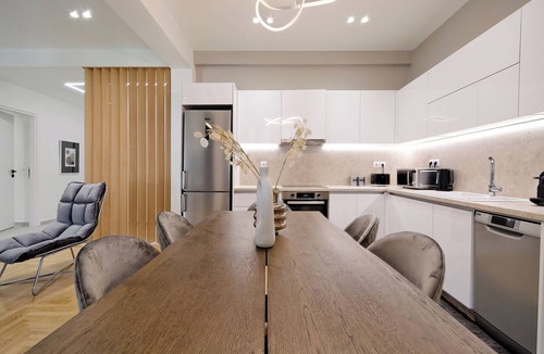Pangrati Apartment | Spacious 3-Bedroom Retreat in the Heart of Pagrati